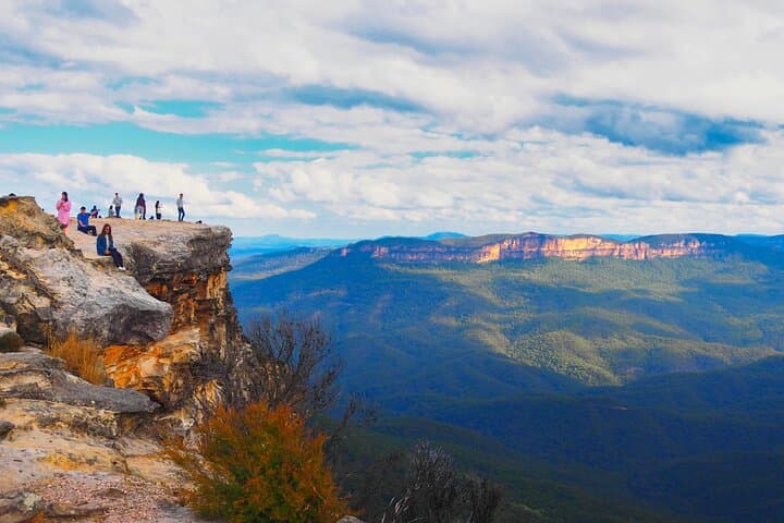 Blue Mountains Day Tour: Scenic World, Wildlife & Echo Point Views photo 4