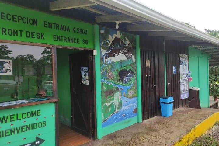 Rio Celeste Swimming Hole Trail: Blue-Water Swim Near La Fortuna photo 4