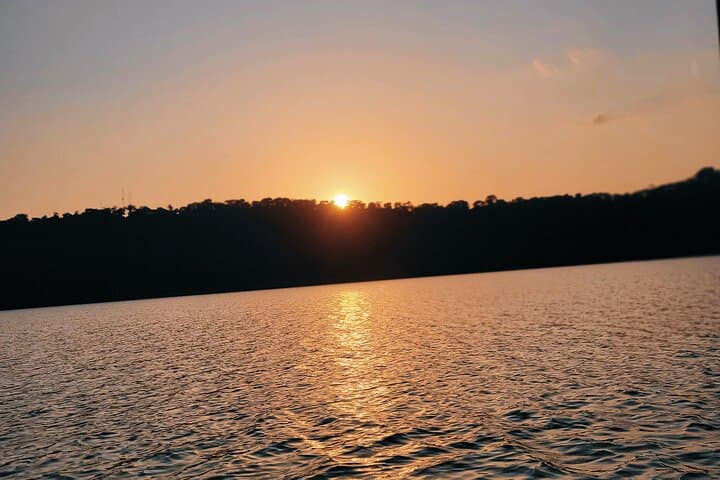 Lake Duluti Luxury Canoe Tour: Paddle Arusha’s Caldera Lake photo 5
