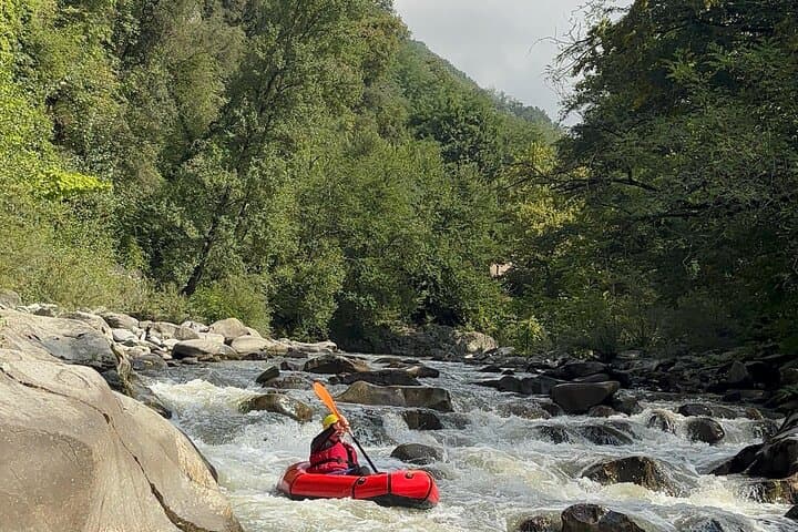 Paddling the Lima: Half-Day Summer Kayak on Tuscany's Creek photo 4