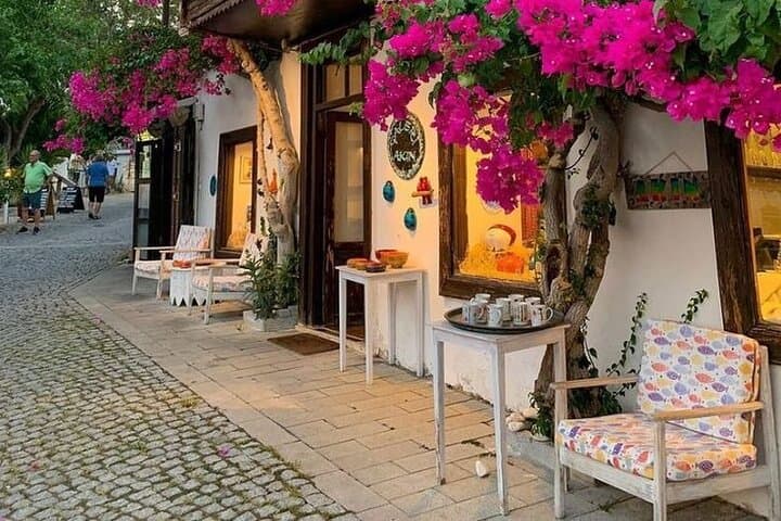Antalya Old Town Shopping Tour: Bazaars, Malls & Local Finds photo 3