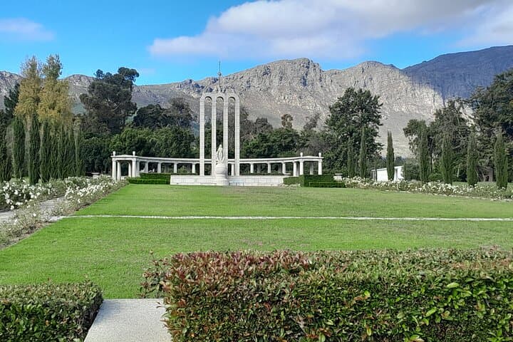 Cape Winelands Shared Tour: Stellenbosch, Paarl & Franschhoek — 20 Tastings and Lunch photo 4