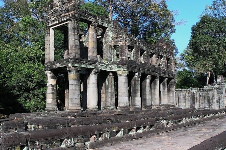 Grand Circuit Angkor Temple Tour: Preah Khan, Neak Pean, Ta Som & Pre Rup Sunset photo 3