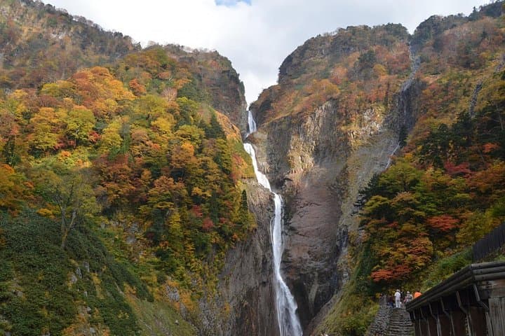 Tateyama Day Trip from Kanazawa: Shomyo Falls, Midagahara & Murodo Hikes