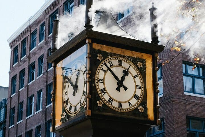Vancouver Highlights: Tip-Based Downtown Walking Tour photo 3