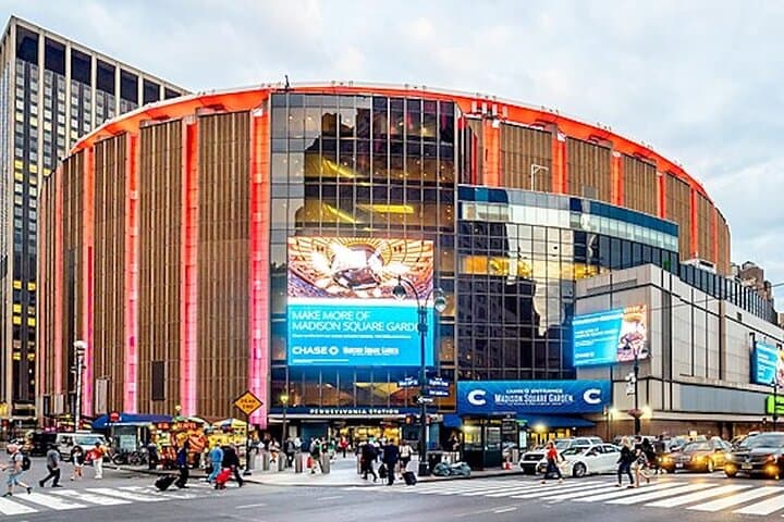 New York Knicks Game at Madison Square Garden — Live NBA Experience & Practical Tips photo 2