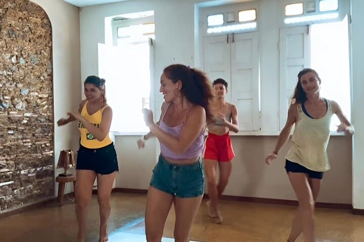 Beginner Samba Classes in Itacaré: Learn Samba Rhythm in Bahia photo 3