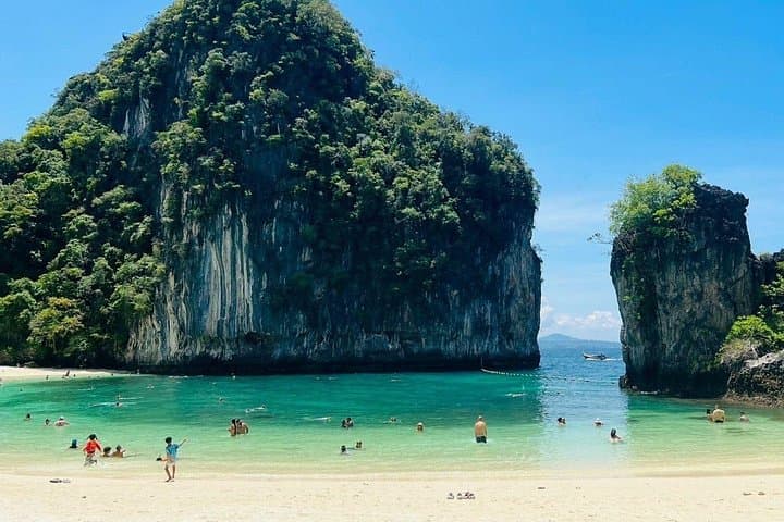 Private Speedboat to Hong Islands from Krabi: Snorkel, Kayak & Beach Day photo 2