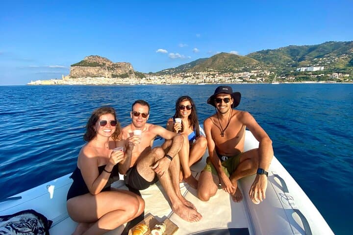 Private Speedboat Cruise in Agadir: 1-Hour Coastal Adventure