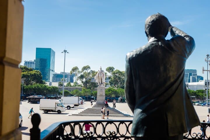 Cape Town in 3 Days: Table Mountain, Penguins & Winelands photo 2