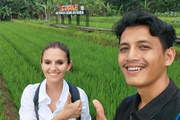 Full-Day Bogor Botanical Garden, Rice Fields & Nangka Waterfall Tour from Jakarta photo 2