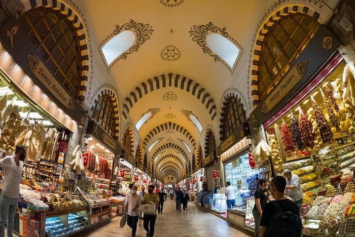 Istanbul Day: From Spice Bazaar to Kadikoy — Ferry Ride & Street Food photo 2