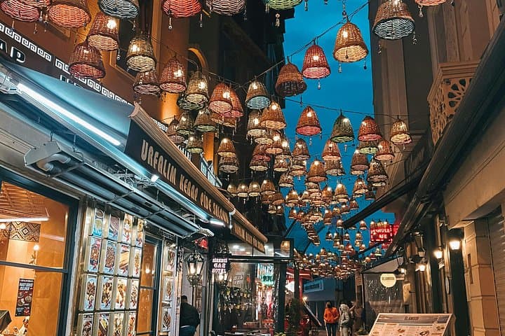 Istanbul Day: From Spice Bazaar to Kadikoy — Ferry Ride & Street Food photo 3