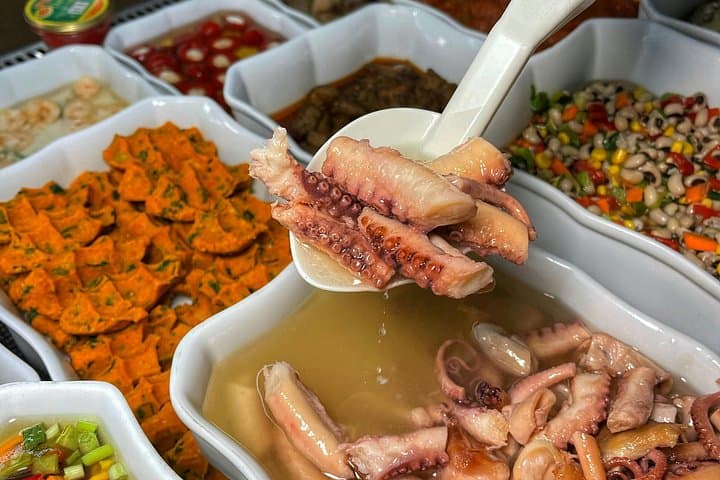 Istanbul Day: From Spice Bazaar to Kadikoy — Ferry Ride & Street Food photo 4
