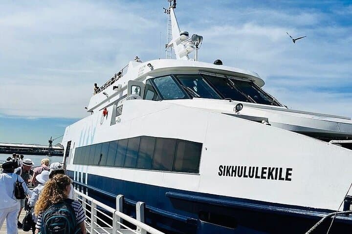 Full-Day Robben Island, Table Mountain & Cape Town City Tour: History, Peaks & Panoramic Views photo 2