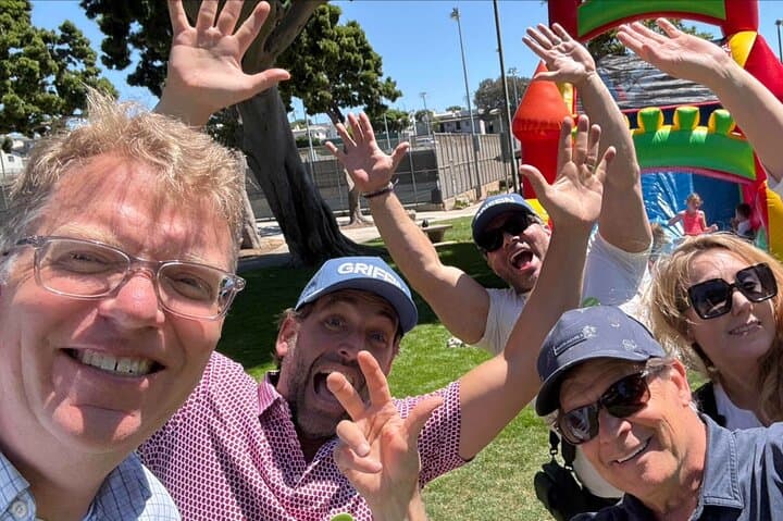 Haight-Ashbury Art Walk: App-Led Scavenger Hunt in San Francisco photo 3