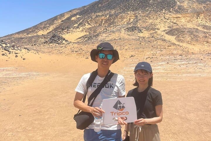 White and Black Desert: 2-Day Private 4x4 Adventure from Cairo (1 Night Camp)
