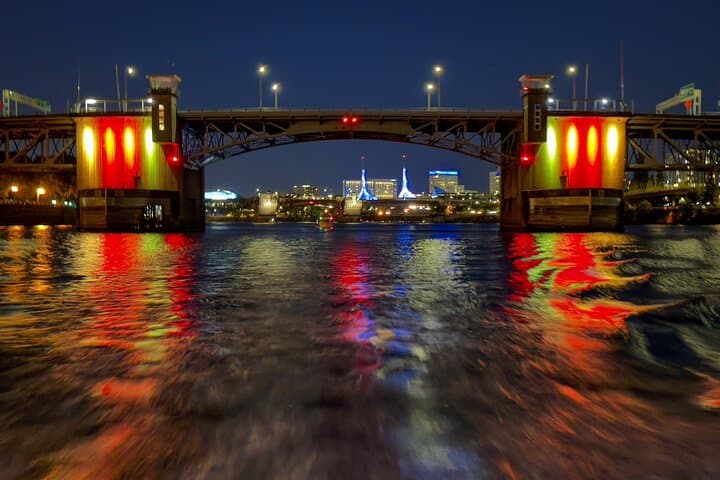 Sunset Willamette River Cruise: 2-Hour Private Portland Boat Tour