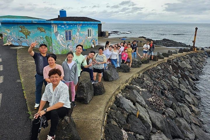 Jeju Water, Wind & Stone Museum Private Tour — Gotjawal Forest, Basalt Coast & O'sulloc Tea