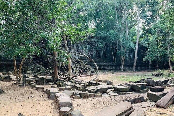 Siem Reap Private Car Tour: Preah Vihear & Beng Mealea Full-Day Temple Excursion photo 3