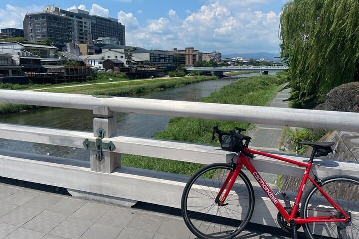 Kyoto Cycle Tour: Explore Higashiyama by Bike — 23 km Cultural Loop