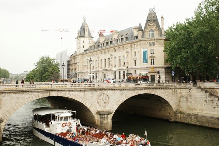 Musee-dOrsay-and-Seine-River-Cruise-Paris-museum-and-sightseeing-combo photo 5