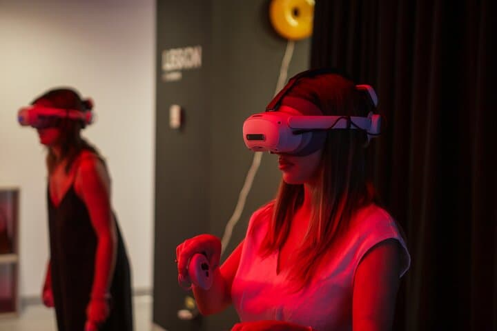 Gateway VR Studio: Immersive Virtual Reality Hour in Bucharest