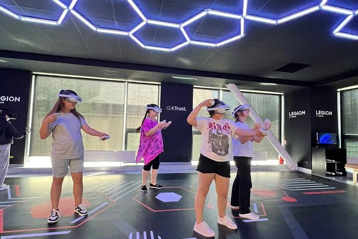Gateway VR Studio: Immersive Virtual Reality Hour in Bucharest photo 4
