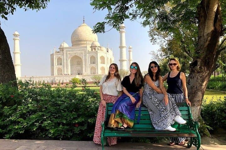 Taj Mahal and Agra Fort Private Day Tour from Delhi — Full-Day Car Excursion photo 1