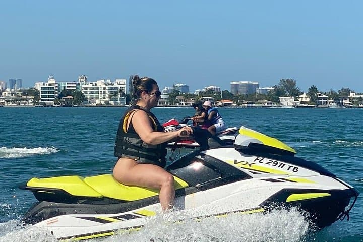 Miami Island Jet Ski Tour: Biscayne Bay Rides, Star Island Sights photo 4