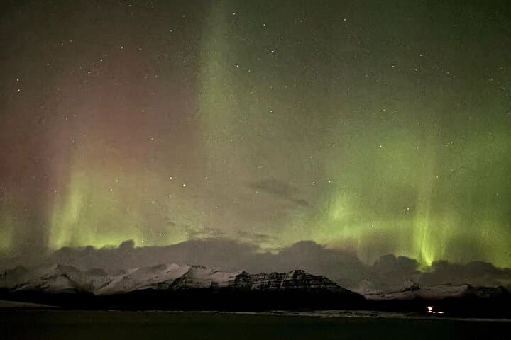 Private Northern Lights Photography Tour with Hot Chocolate in Reykjavík photo 3