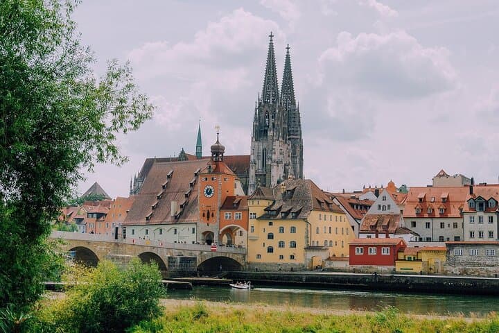 Munich to Dresden: Private Transfer with a Two-Hour Sightseeing Stop photo 6