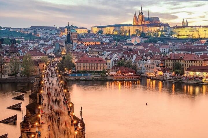 Prague Beer and History Walking Tour: Charles Bridge Pub Crawl with 3 Beers photo 4