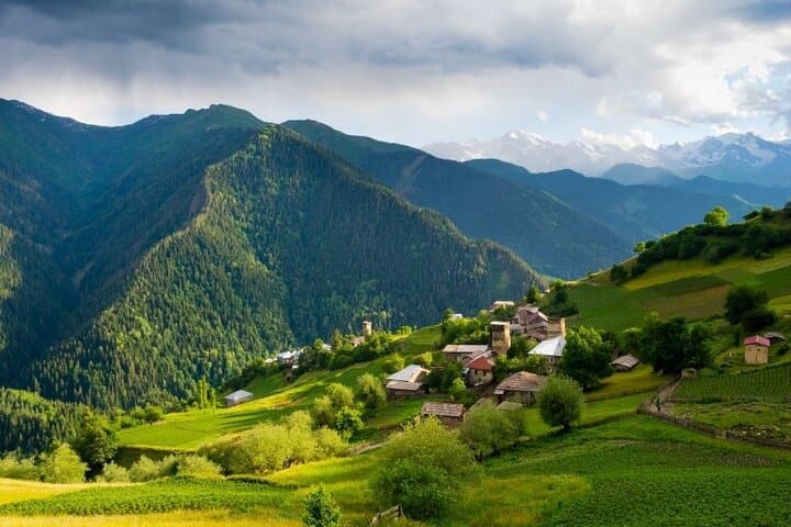 Explore Georgia by SUV: Mountains, Canyons & Wine Country — 2-Day Private Tour from Kutaisi photo 1
