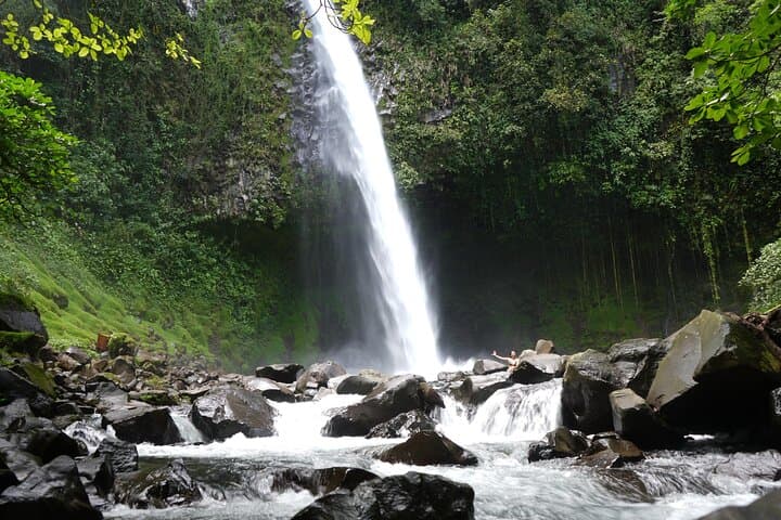 La Fortuna Waterfall Skip-the-Line Admission & Visitor Guide photo 6