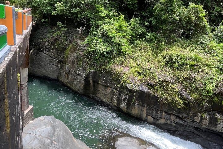 Cerro Mime Hike and Cliff-Jumping at Toro Negro River — Central Puerto Rico Adventure photo 4