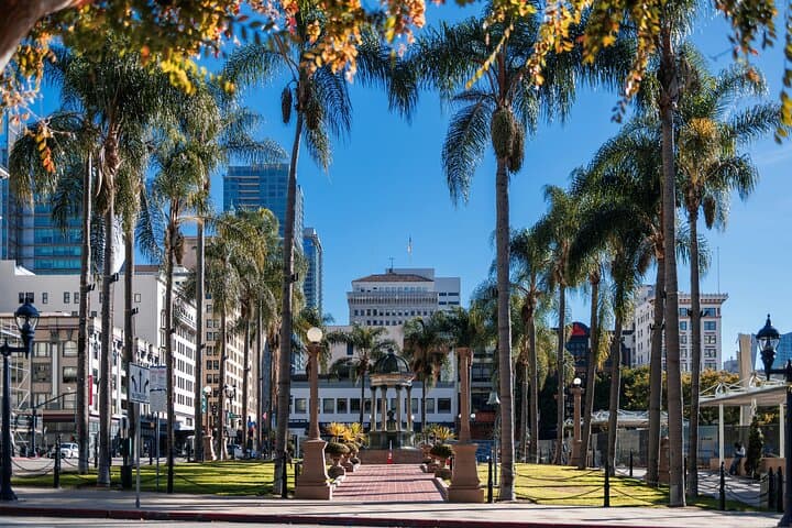 Gaslamp Quarter Walking Audio Tour: History, Ghosts & Victorian Architecture photo 2