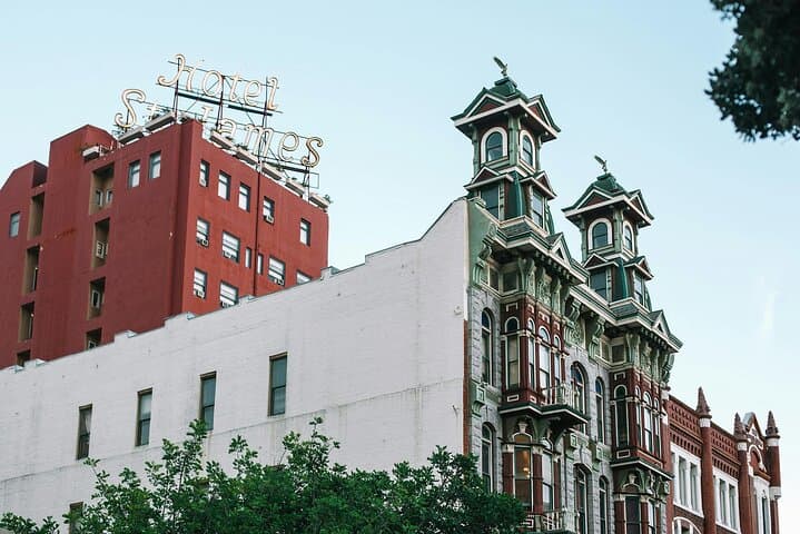 Gaslamp Quarter Walking Audio Tour: History, Ghosts & Victorian Architecture photo 3