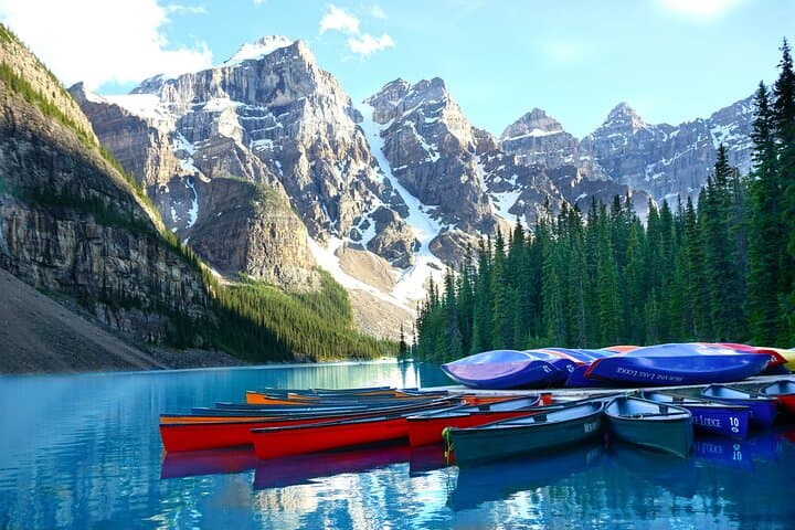Banff Full-Day Lakes Tour: Lake Louise, Emerald Lake, Lake Minnewanka & Banff Gondola photo 5