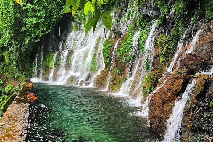 Juayúa Waterfalls Trek and Nahuizalco Experience — Ruta de las Flores Hike