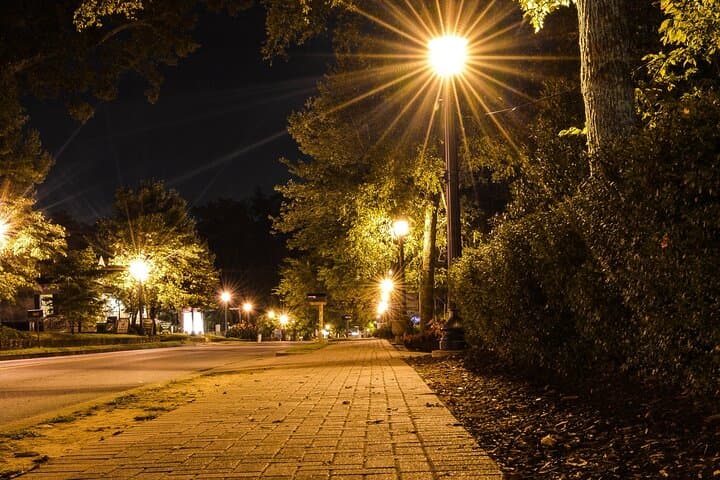 Haunted Roswell: Self-Guided GPS Ghost Walking Tour with Audio