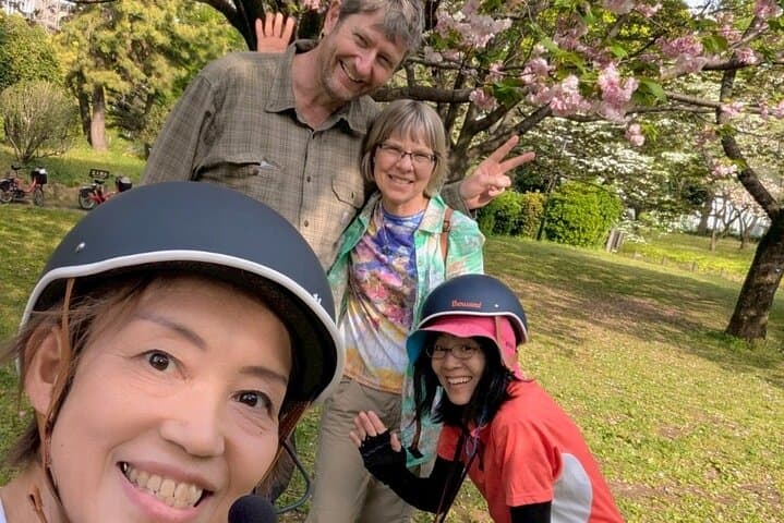 Tokyo Sakura E-Bike Tour: Cherry Blossoms, Shrines & Imperial Palace Loop photo 5