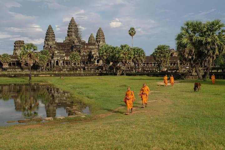 Angkor Wat Full-Day Small & Grand Circuit: Private Temple Tour from Siem Reap photo 3