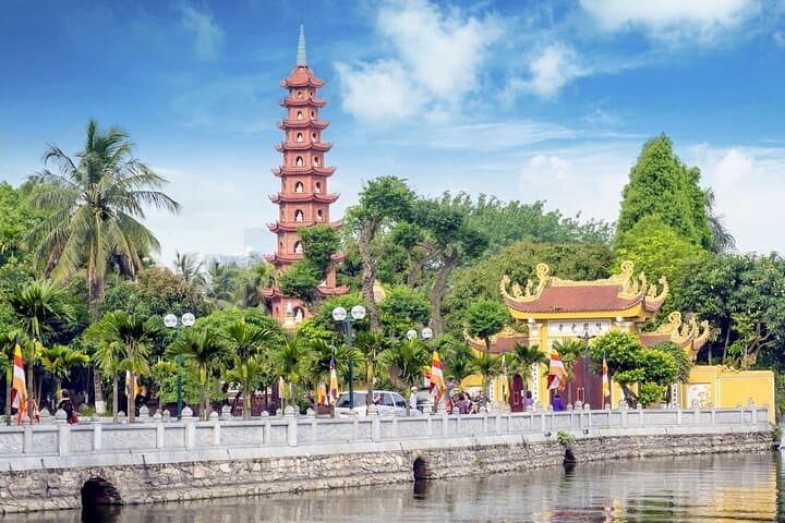 Discover Vietnam: A 7-Day Adventure from Hanoi to Da Nang photo 3