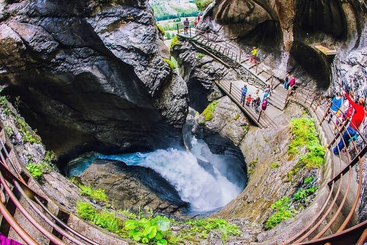 Day Trip from Zurich to Grindelwald and Lauterbrunnen: Waterfalls & Alpine Views photo 6