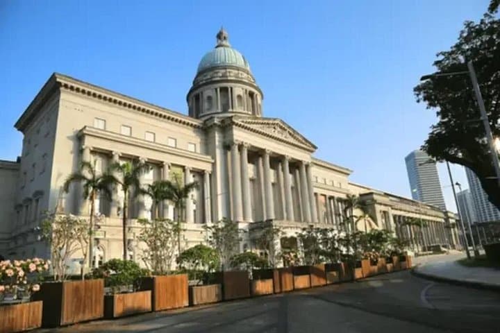 Lion City and Singapore River Cruise: Half-Day City Tour photo 2