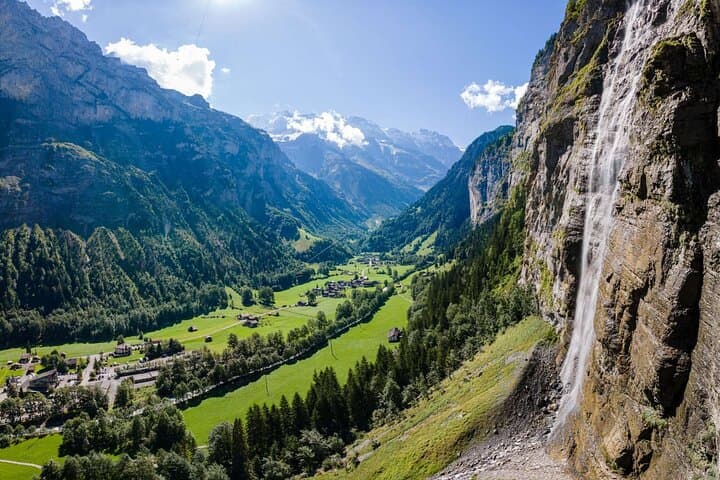 Day Trip from Zurich to Grindelwald and Lauterbrunnen: Waterfalls & Alpine Views photo 5