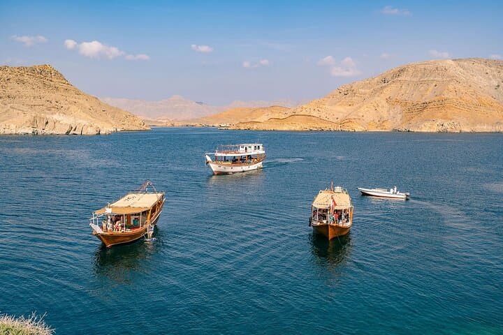 Musandam Dhow Cruise and Jebel Harim Mountain Safari 2-Day Tour