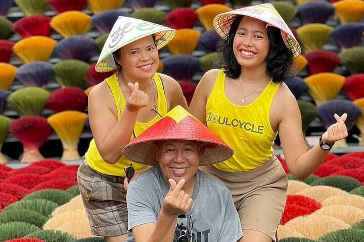 Hanoi Half-Day Craft Tour: Conical Hat Workshop & Quang Phu Cau Incense Village photo 4