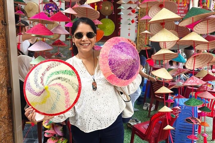 Hanoi Half-Day Craft Tour: Conical Hat Workshop & Quang Phu Cau Incense Village photo 3